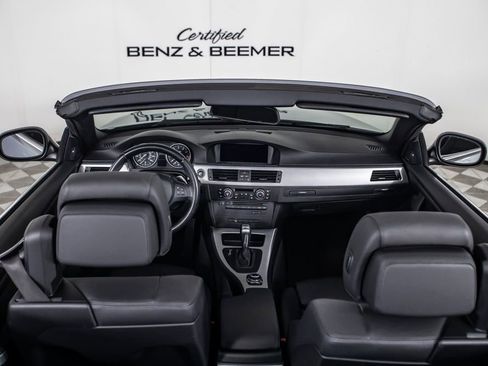 Used 2011 BMW 335i Convertible image 10