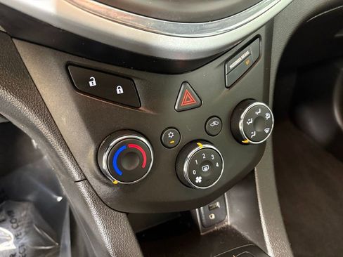 Used 2017 Chevrolet Sonic LS image 23