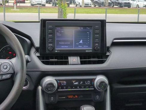 Used 2021 Toyota RAV4 XLE FWD image 18