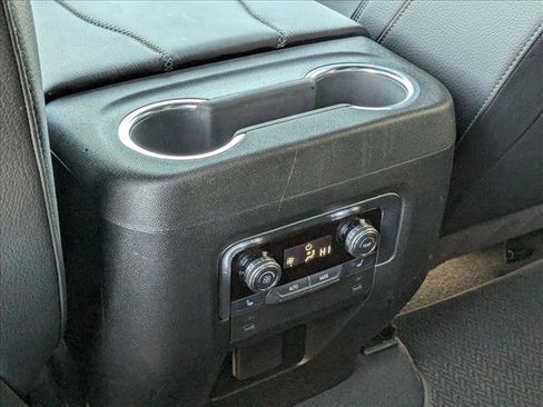 Used 2025 GMC Yukon Denali image 19