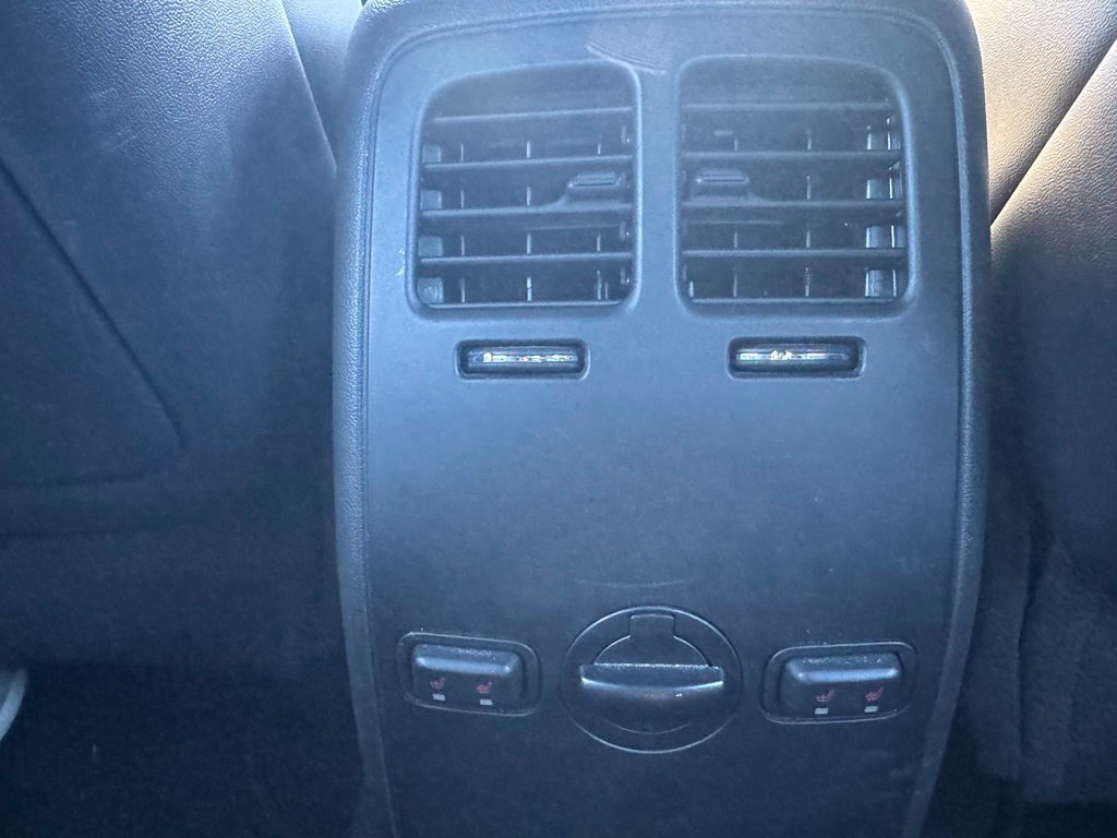 Used 2013 Lincoln MKS AWD image 16
