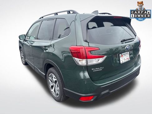 Used 2022 Subaru Forester Premium AWD/4WD image 5