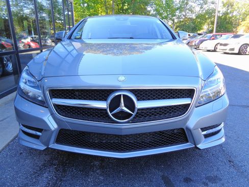 Used 2012 Mercedes-Benz CLS 550 image 2