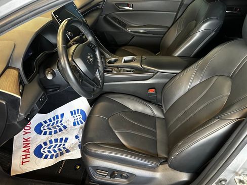 Used 2019 Toyota Avalon XLE w/ Moonroof Package image 19