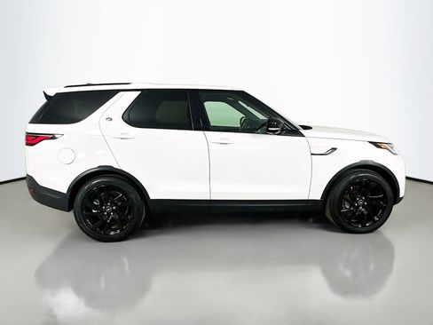 Used 2025 Land Rover Discovery S AWD/4WD image 4