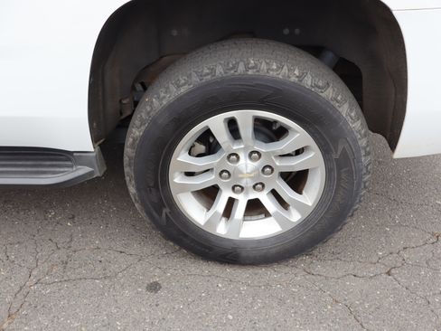 Used 2019 Chevrolet Tahoe LT image 44