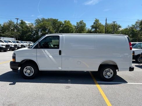 New 2026 Chevrolet Express 2500 w/ Driver Convenience Package RWD image 4