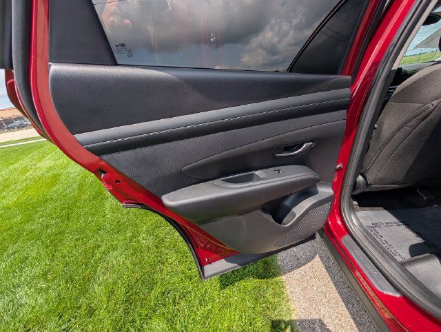 Used 2025 Hyundai Tucson SEL FWD image 13