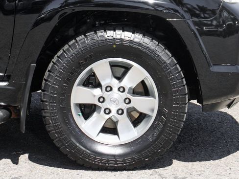 Used 2013 Toyota 4Runner SR5 w/ Convenience Pkg image 39