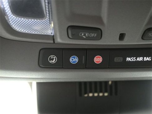 Used 2022 Chevrolet Silverado 1500 Custom image 25