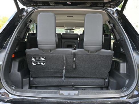 Used 2023 Mitsubishi Outlander SE image 17