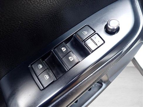 Used 2017 Toyota Highlander XLE AWD/4WD image 17