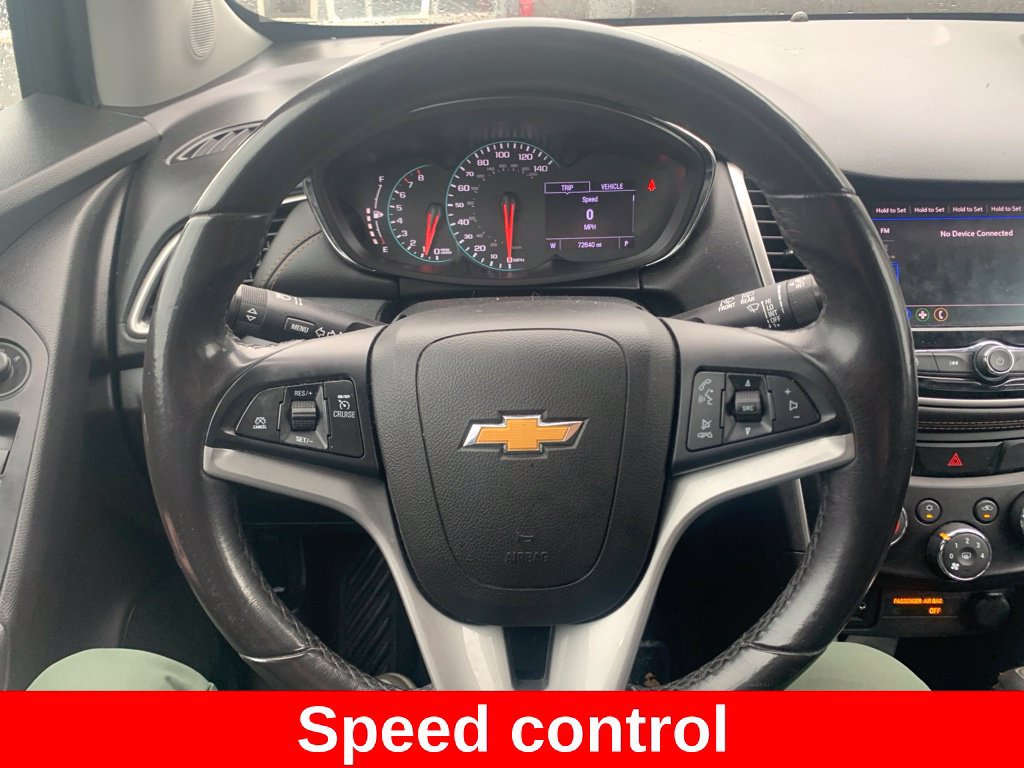 Used 2020 Chevrolet Trax LT w/ LT Convenience Package AWD/4WD image 11