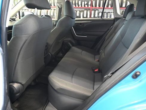 Used 2020 Toyota RAV4 LE w/ All Weather Liner Package AWD/4WD image 12