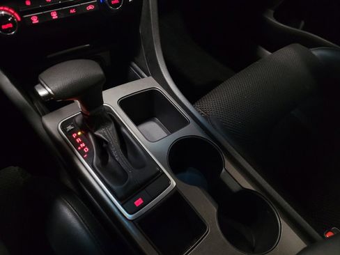 Used 2019 Kia Optima S image 26