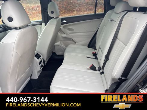 Used 2023 Volkswagen Tiguan SE R-Line image 44