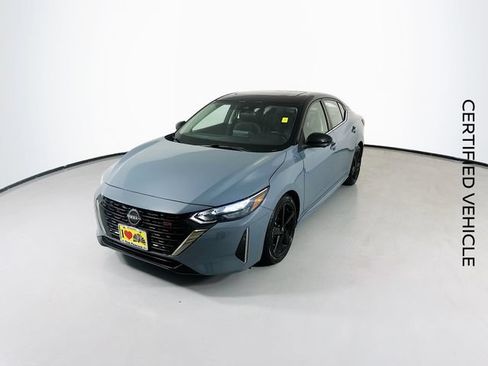 Certified 2024 Nissan Sentra SR w/ SR Premium Package FWD image 5