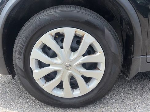 Used 2020 Nissan Rogue S AWD/4WD image 26