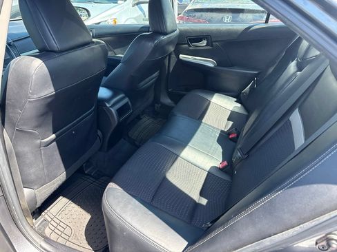 Used 2012 Toyota Camry SE FWD image 11