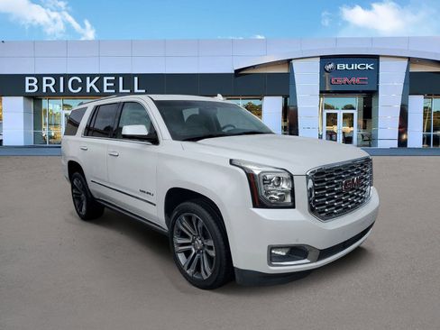 Used 2020 GMC Yukon Denali w/ Denali Premium Package RWD image 2