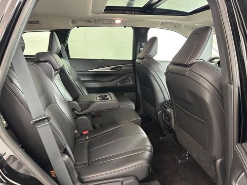 Certified 2025 INFINITI QX60 Luxe w/ Lighting Package (N94) AWD/4WD image 8
