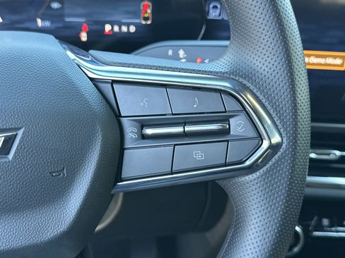 New 2026 Chevrolet Equinox EV LT image 23