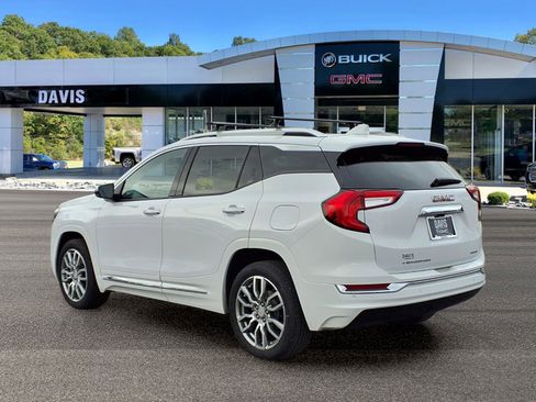 Used 2022 GMC Terrain Denali w/ LPO, Floor Liner Package image 3