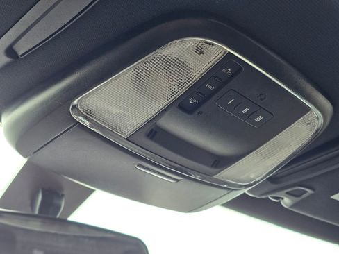 Used 2021 Dodge Charger SXT w/ Driver Convenience Group image 33