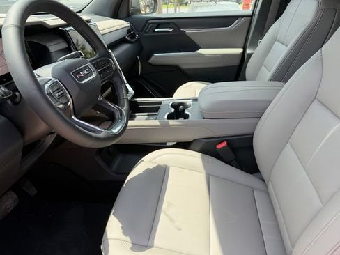 New 2026 GMC Acadia Elevation w/ Elevation Premium Package FWD image 12