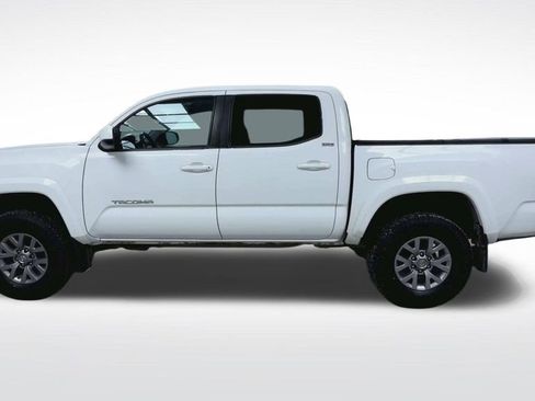 Used 2019 Toyota Tacoma SR5 image 19