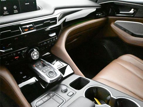 Certified 2023 Acura MDX SH-AWD w/ Advance Package image 4