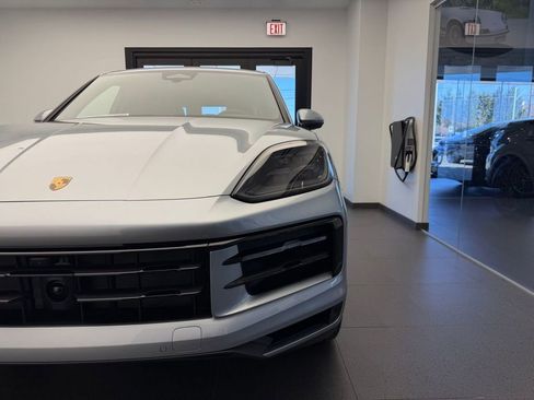 New 2026 Porsche Cayenne AWD/4WD image 25