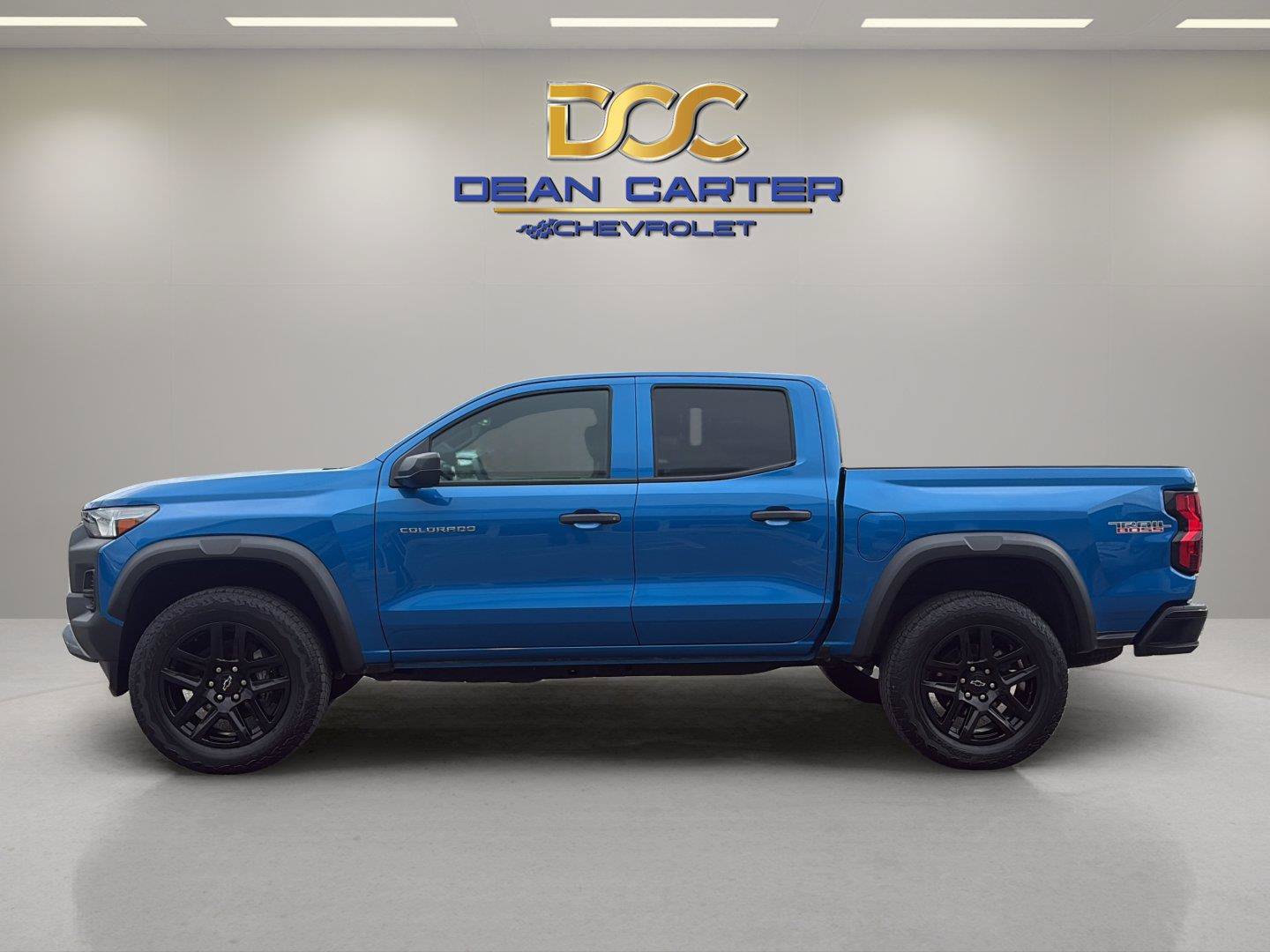 Used 2024 Chevrolet Colorado Trail Boss w/ Advanced Trailering Package AWD/4WD image 2