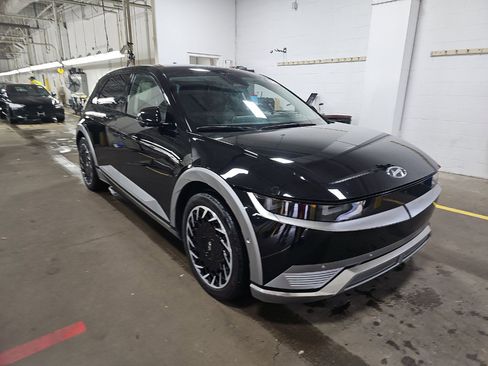 Used 2024 Hyundai Ioniq 5 Limited image 2