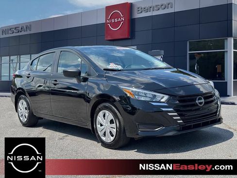 Certified 2025 Nissan Versa S w/ Trunk Package FWD image 1