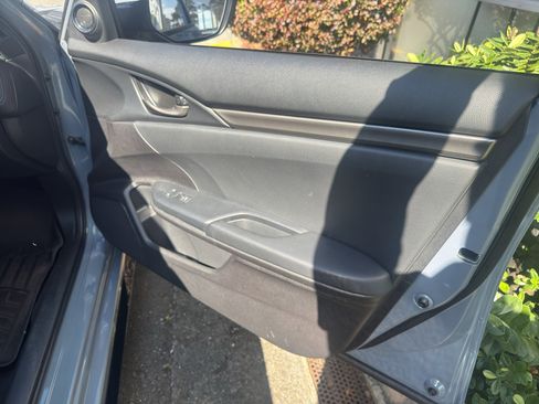 Used 2021 Honda Civic Sport image 18