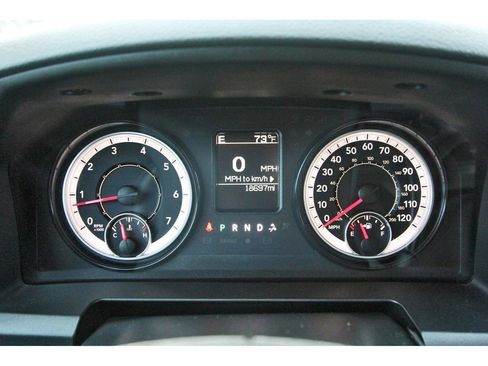 Used 2018 RAM 2500 Tradesman w/ Chrome Appearance Group image 15