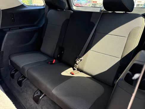 Used 2019 Chevrolet Traverse LT w/ LPO, Floor Liner Package FWD image 13