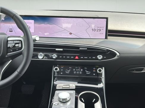 Certified 2026 Genesis GV70 2.5T AWD/4WD image 18