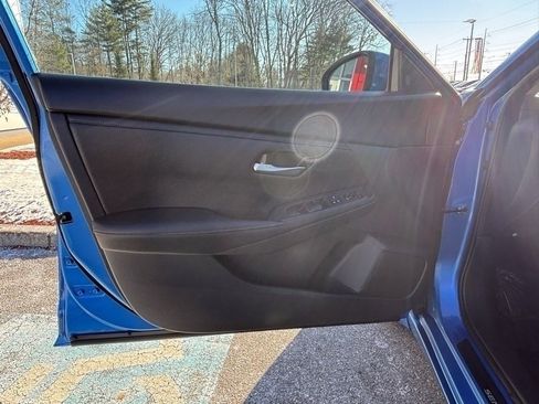 Used 2024 Nissan Sentra SV image 9