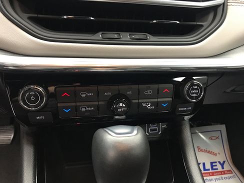 Used 2024 Jeep Compass Limited AWD/4WD image 13