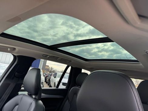 Used 2018 Volvo XC90 T5 Momentum w/ Convenience Package image 7