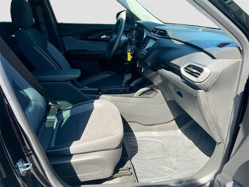 Used 2023 Chevrolet TrailBlazer LS image 26