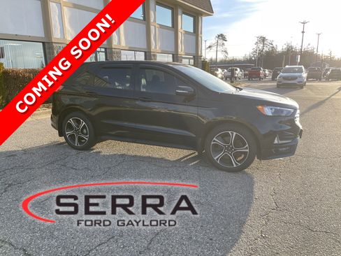 Used 2021 Ford Edge ST image 1