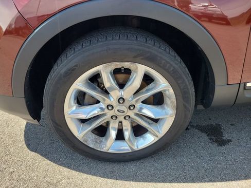Used 2015 Ford Explorer XLT w/ Equipment Group 202A AWD/4WD image 9