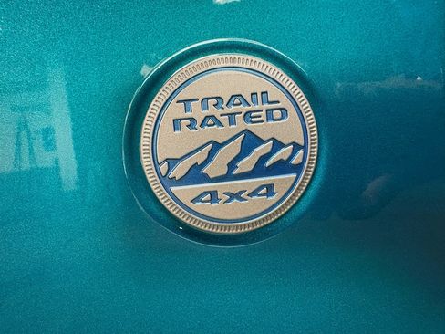 Used 2024 Jeep Wrangler Unlimited Sahara AWD/4WD image 23