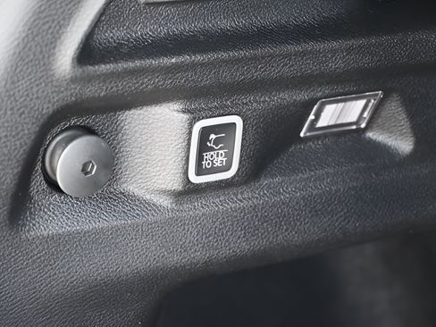 Used 2021 Jeep Grand Cherokee L Laredo AWD/4WD image 14