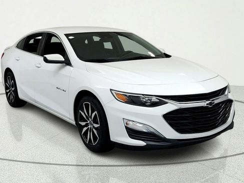 Used 2024 Chevrolet Malibu RS w/ LPO, Floor Liner Package FWD image 7