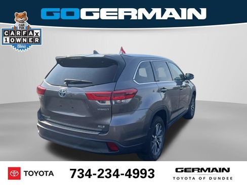 Used 2019 Toyota Highlander XLE AWD/4WD image 7
