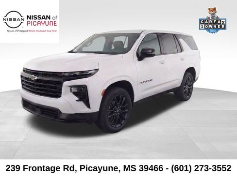 Used 2024 Chevrolet Traverse RS w/ LPO, Floor Liner Package image 1